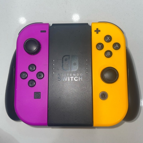 Nintendo switch - Picture 2 of 5